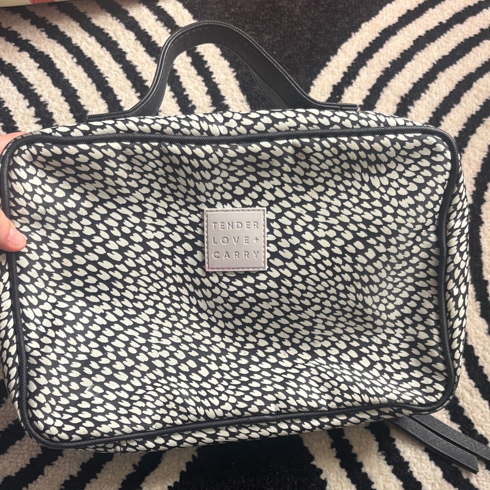 Tender Love + Carry Travel Cosmetics Bag